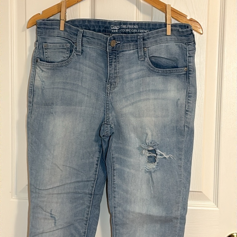 Gap Girlfriend Jeans, size 6 - Picture 2 of 8